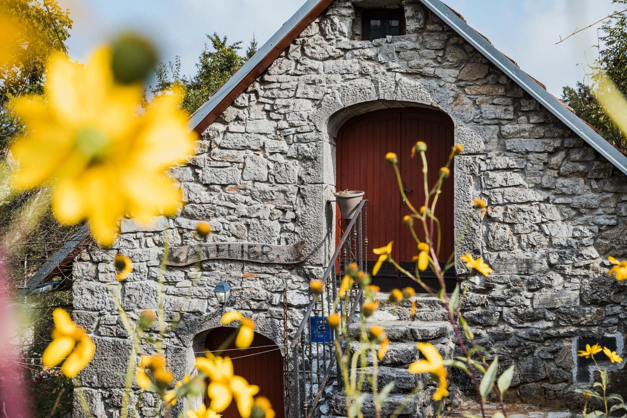 Holiday home Atelier Zvoneca